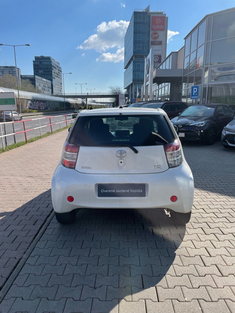 Toyota iQ