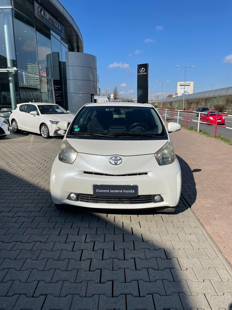 Toyota iQ